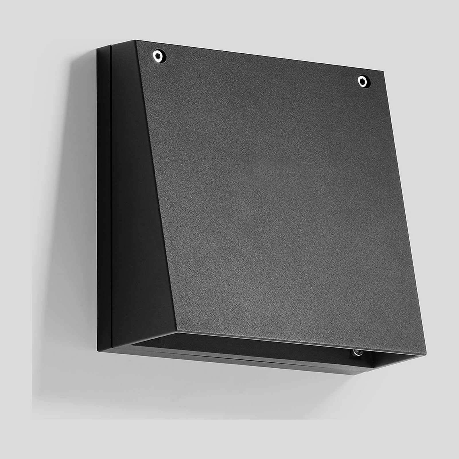 Surface Mounted Directed Wall Luminaire